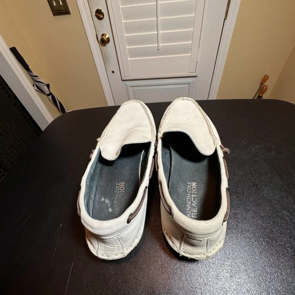 Kenneth Cole Reaction size 8.5 white leather loafers